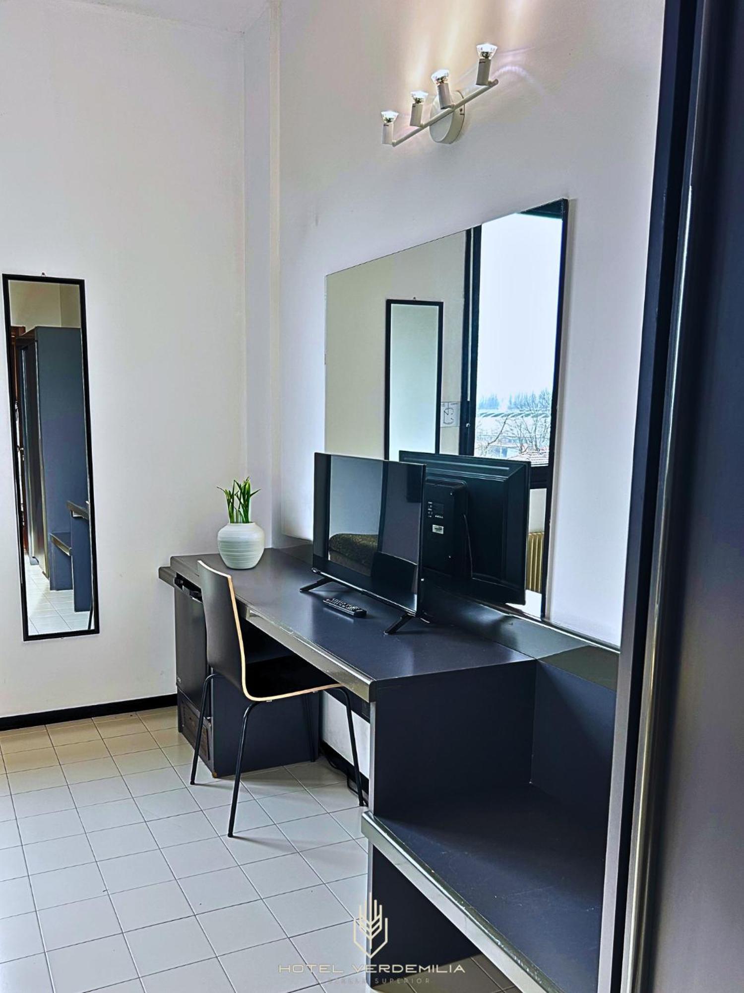 Verdemilia Hotel Anzola dell'Emilia Eksteriør bilde