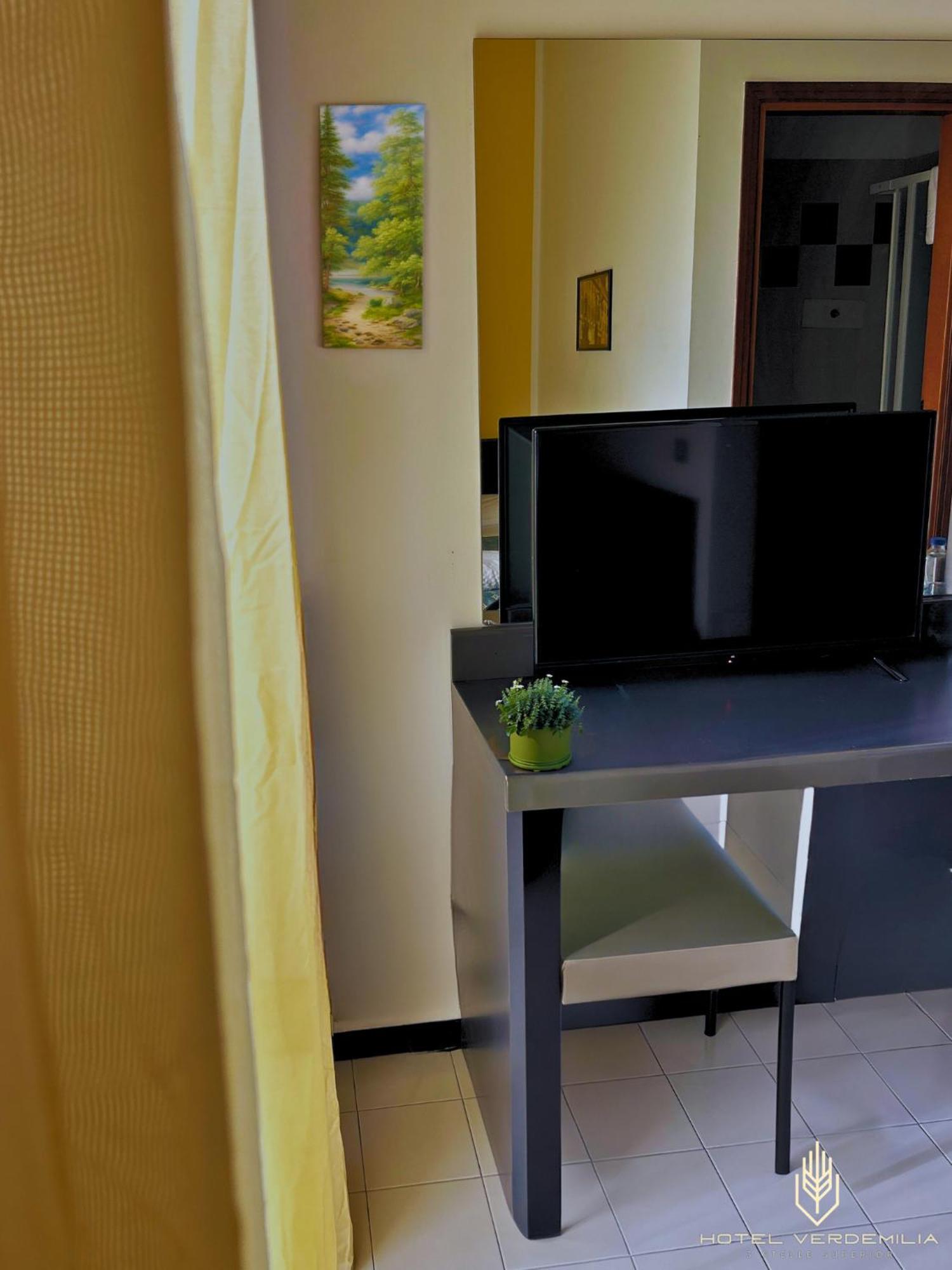 Verdemilia Hotel Anzola dell'Emilia Eksteriør bilde